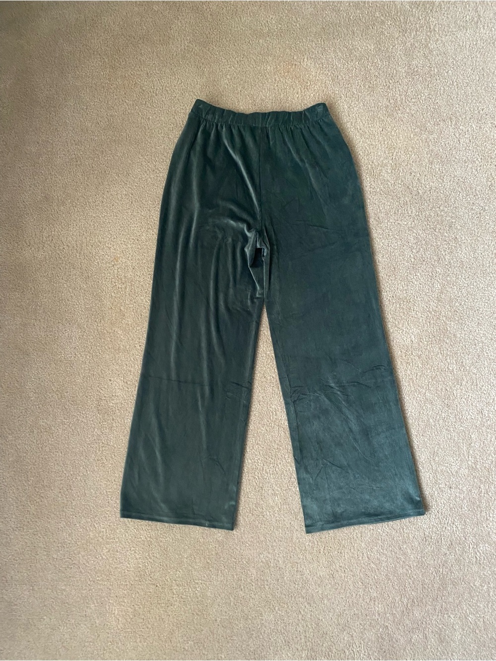 Vuori Forest Green Velour Lounge Pants - Picture 5 of 5
